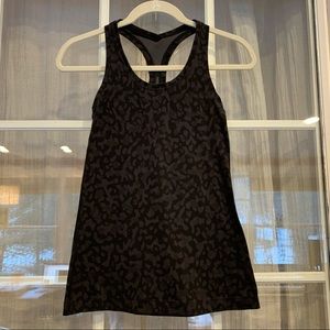 Lululemon Black & Gray Animal Print Full-Length Racerback Tank (Size 4)
